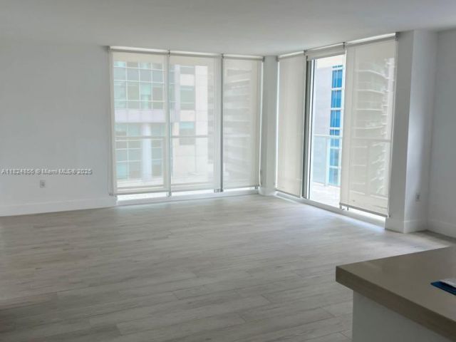 Apartment for sale  Unit #1202 - photo 6182084