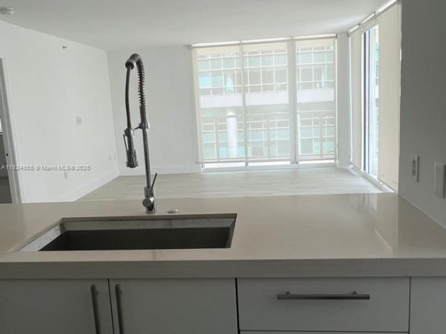 Apartment for sale  Unit #1202 - photo 6182085