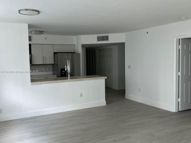 Apartment for sale  Unit #1202 - photo 6182087