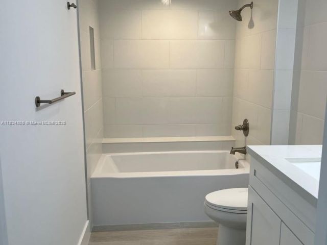 Apartment for sale  Unit #1202 - photo 6182089