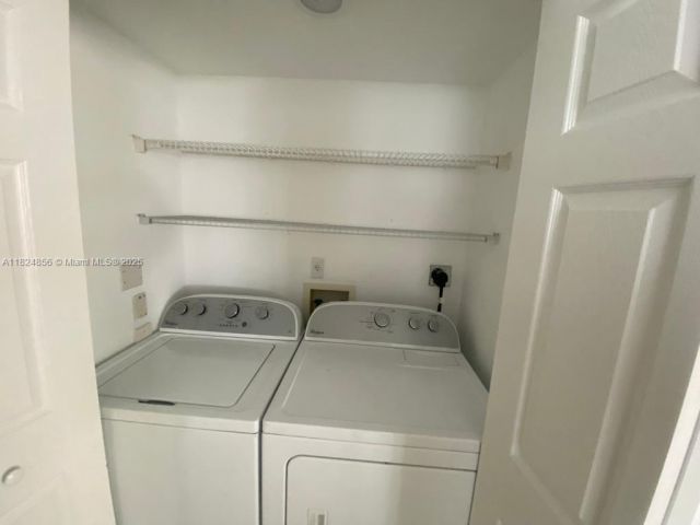 Apartment for sale  Unit #1202 - photo 6182097