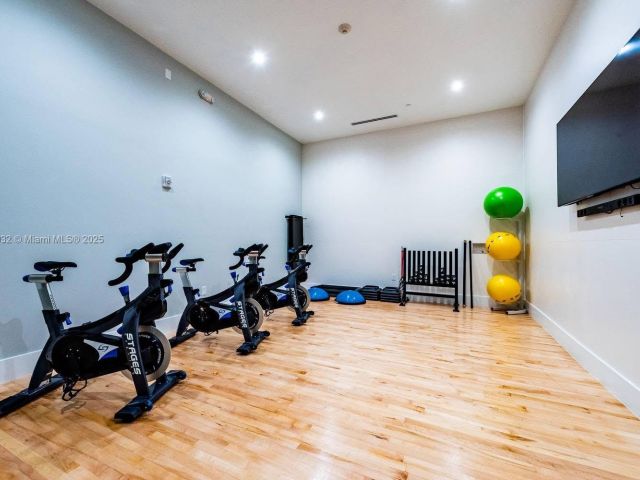 Apartment for sale  Unit #807 - photo 6185300