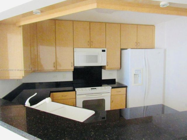 Apartment for sale  Unit #807 - photo 6185305