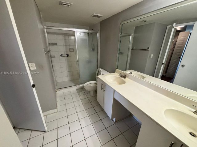 Apartment for rent  Unit #1915 - photo 6181661