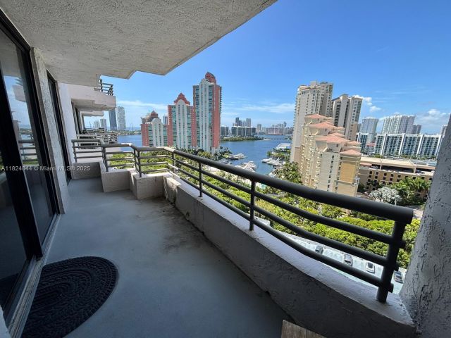 Apartment for rent  Unit #1915 - photo 6181668