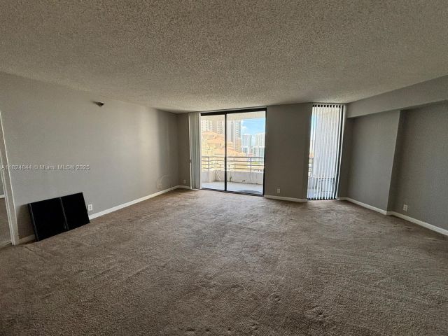 Apartment for rent  Unit #1915 - photo 6181670