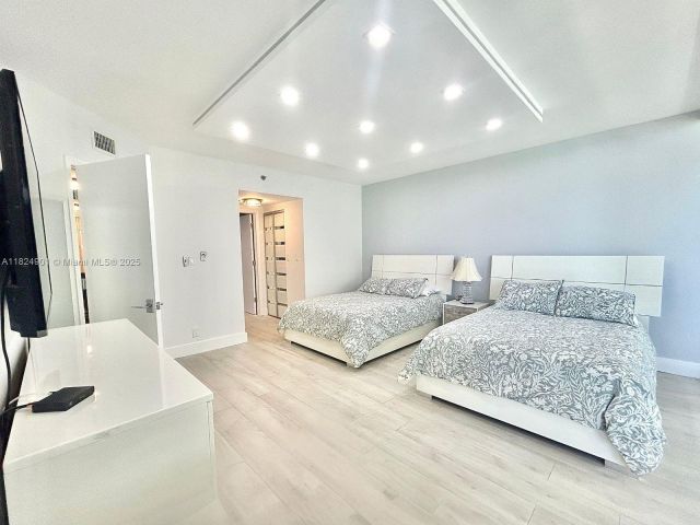 Apartment for sale  Unit #809 - photo 6184518