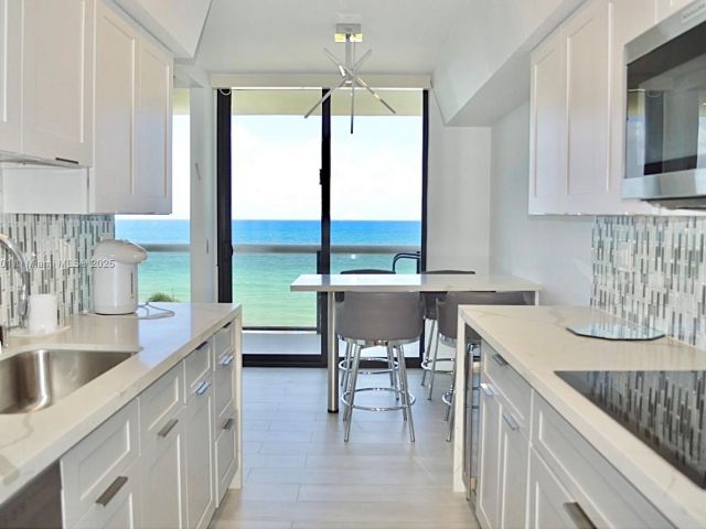 Apartment for sale  Unit #809 - photo 6184525