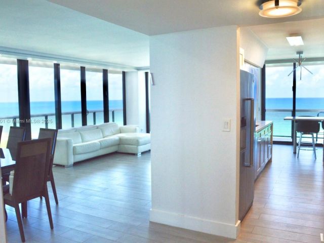 Apartment for sale  Unit #809 - photo 6184526