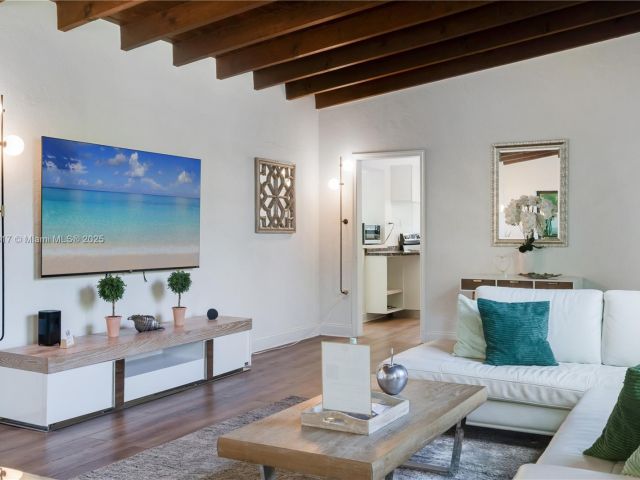 Home for rent at 11534 NE 13th Ave - photo 6181142