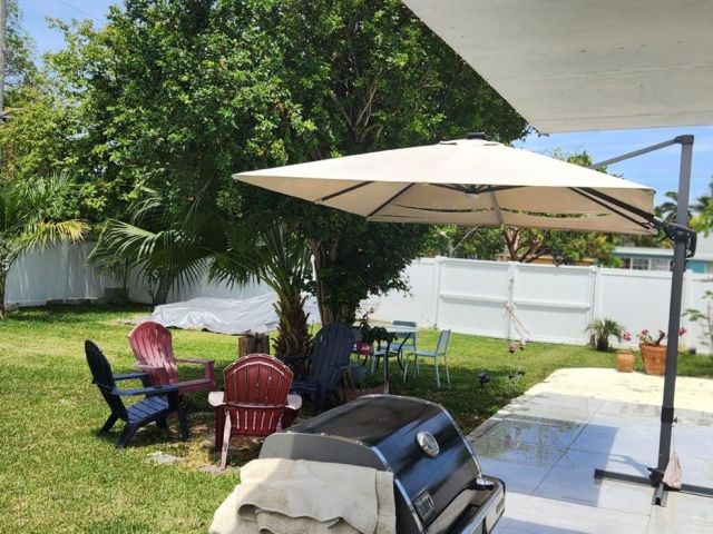 Home for sale at 1607 Moffett St - photo 6182428