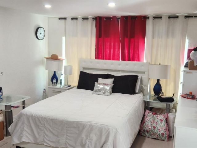 Home for sale at 1607 Moffett St - photo 6182441