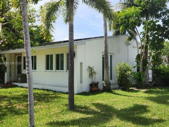 Home for sale at 1607 Moffett St - photo 6182446