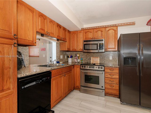 Home for sale at 11700 Sheridan St - photo 6204401