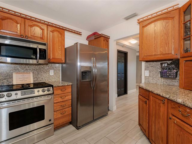 Home for sale at 11700 Sheridan St - photo 6204402