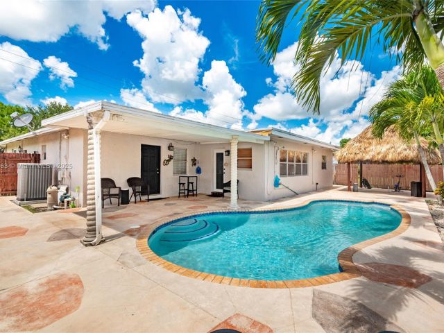 Home for sale at 11700 Sheridan St - photo 6204415