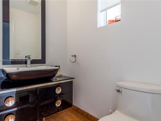 Home for sale at 900 Diplomat Pkwy - photo 6182762