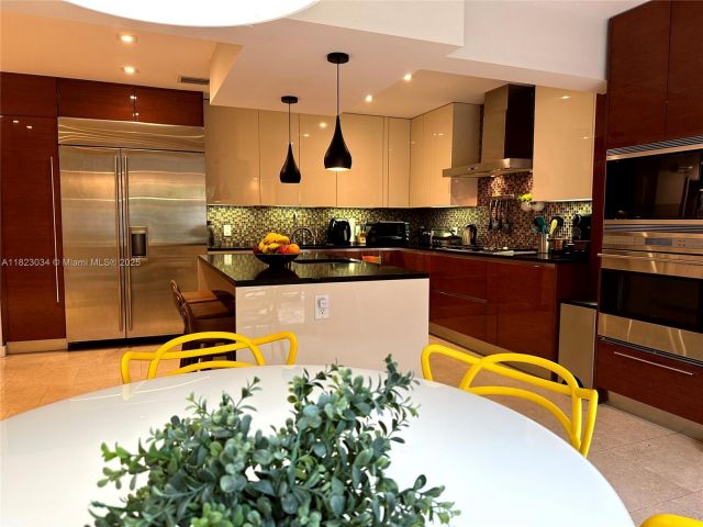 Home for sale at 900 Diplomat Pkwy - photo 6182767