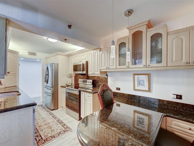 Apartment for sale  Unit #101 - photo 6188874