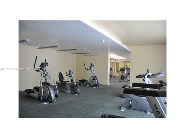 Apartment for rent  Unit #906 - photo 6182785