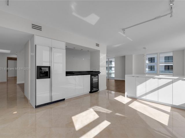 Apartment for sale  Unit #16Y - photo 6196365