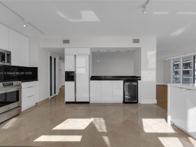 Apartment for sale  Unit #16Y - photo 6196366