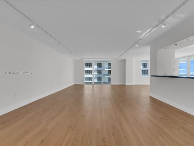 Apartment for sale  Unit #16Y - photo 6196368