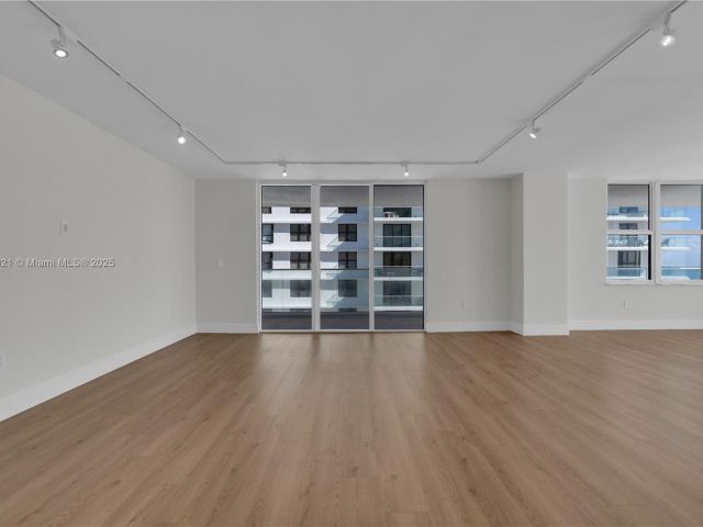 Apartment for sale  Unit #16Y - photo 6196372