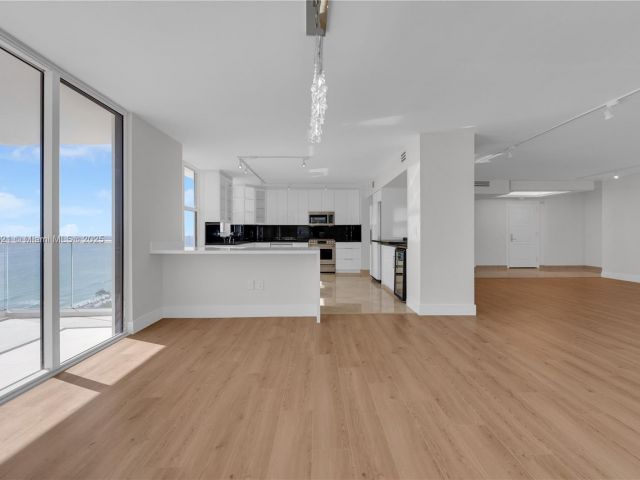 Apartment for sale  Unit #16Y - photo 6196374