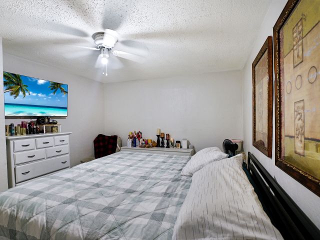 Home for sale at 1395 SW 46 Th Avenue - photo 6184433