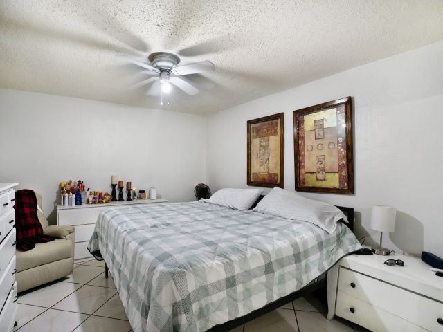 Home for sale at 1395 SW 46 Th Avenue - photo 6184435