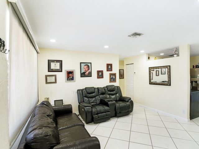 Home for sale at 1395 SW 46 Th Avenue - photo 6184440