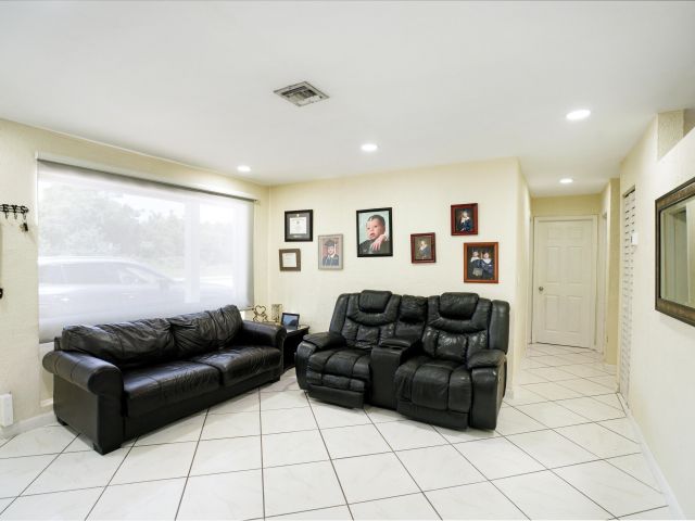 Home for sale at 1395 SW 46 Th Avenue - photo 6184442