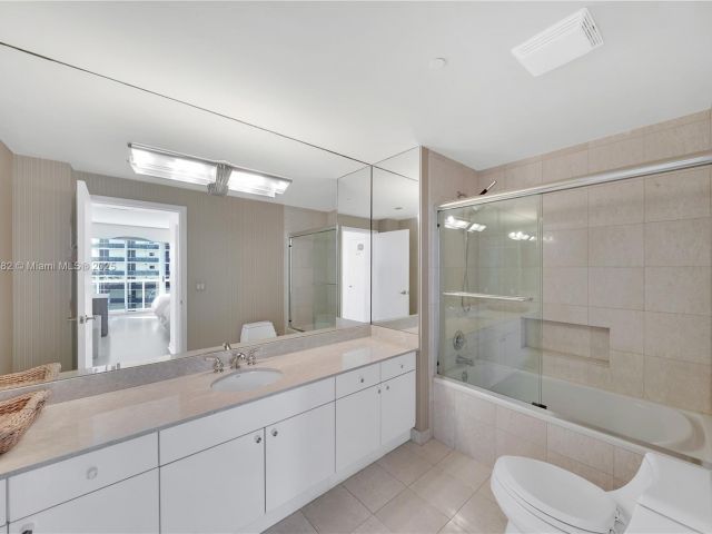 Apartment for sale  Unit #809 - photo 6184537