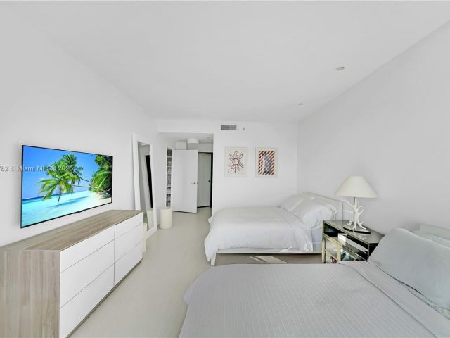 Apartment for sale  Unit #809 - photo 6184539