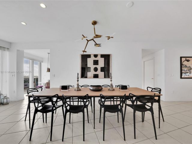 Apartment for sale  Unit #809 - photo 6184551