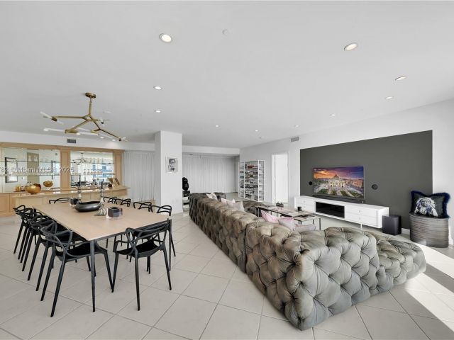 Apartment for sale  Unit #809 - photo 6184552