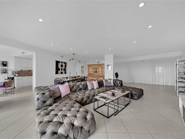 Apartment for sale  Unit #809 - photo 6184553