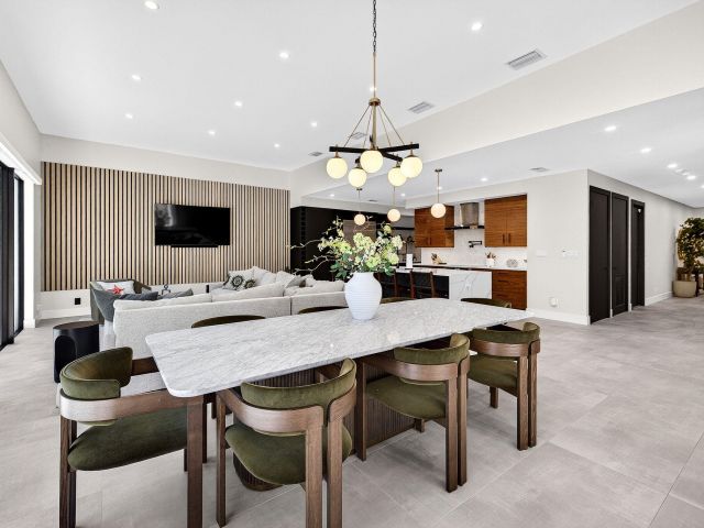 Home for sale at 1807 NE 18th Street - photo 6250004