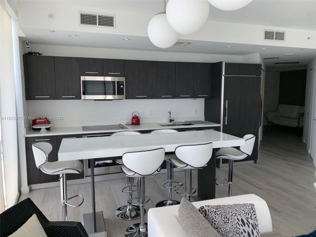 Apartment for sale  Unit #2706 - photo 6184740