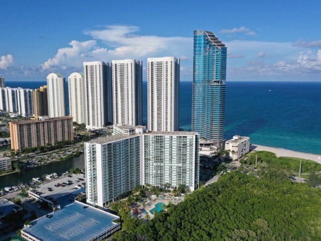 Apartment for sale  Unit #215 - photo 6185456