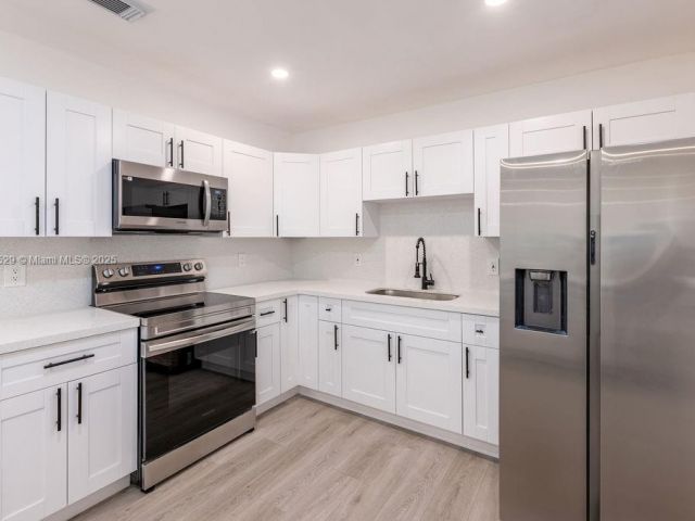 Home for sale at 355 SW 17th Ave - photo 6183130