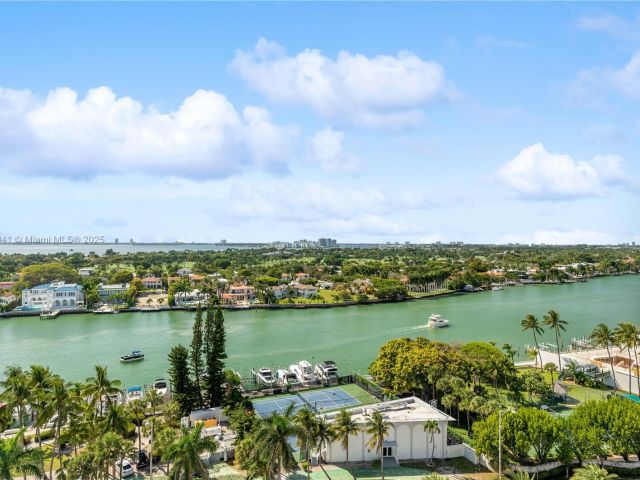 Apartment for sale  Unit #1014 - photo 6195402