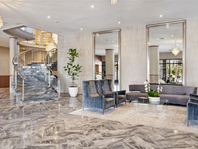 Apartment for sale  Unit #1014 - photo 6195405