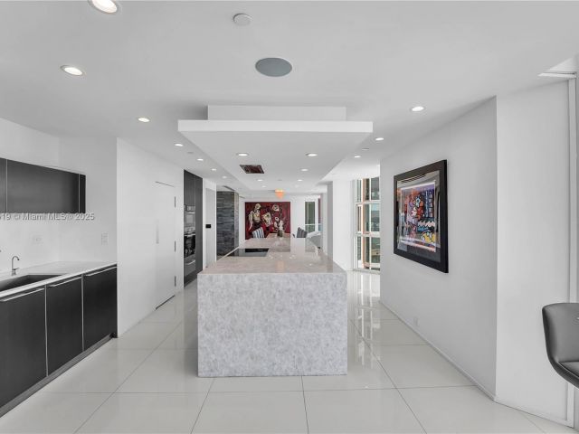 Apartment for sale  Unit #3405 - photo 6205068