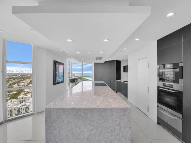 Apartment for sale  Unit #3405 - photo 6205078