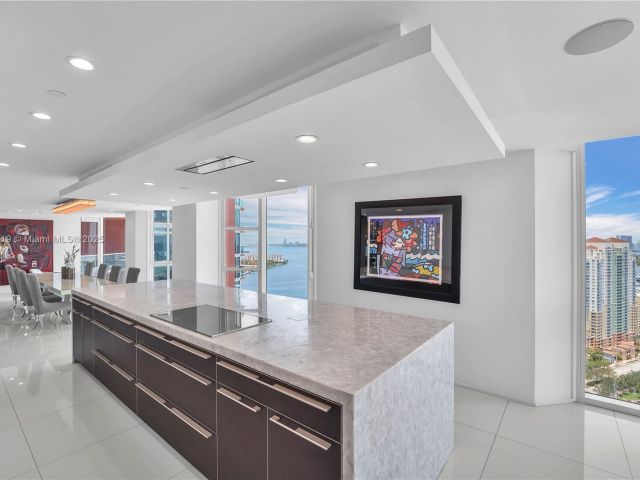 Apartment for sale  Unit #3405 - photo 6205080