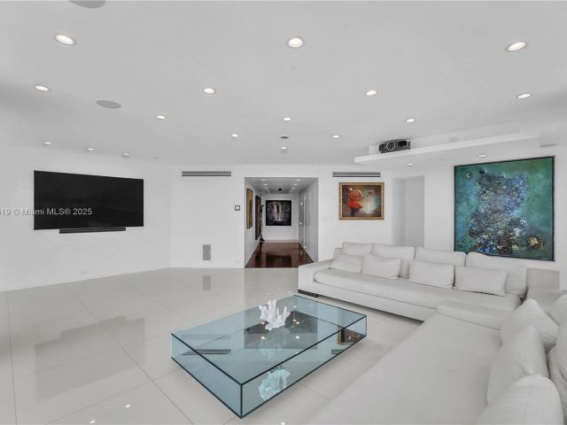 Apartment for sale  Unit #3405 - photo 6205082