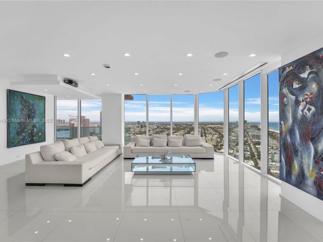 Apartment for sale  Unit #3405 - photo 6205085