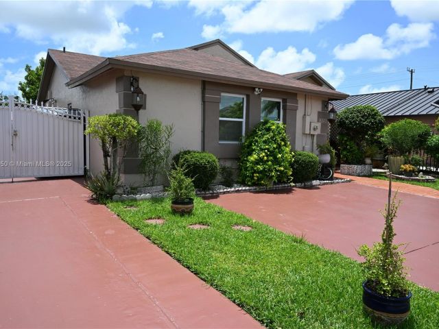 Home for sale at 18325 SW 114th Ct - photo 6187141